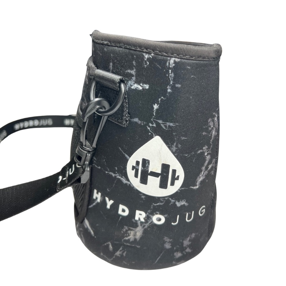 Hydrojug insulated sleeve shoulder strap 32oz black white marble outdoor water